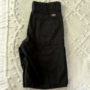 Dickies Men’s Relaxed Fit Flat Front Short-Size 30